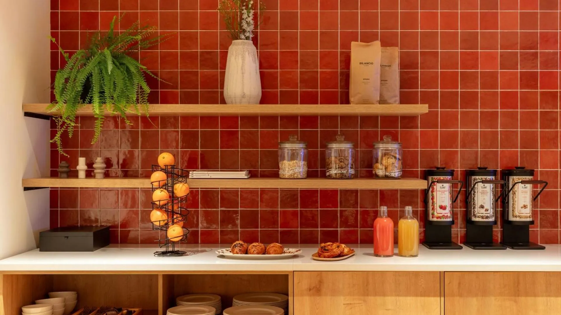 Middelland Hotel, Sonder By Marriott Bonvoy Hotel Rotterdam